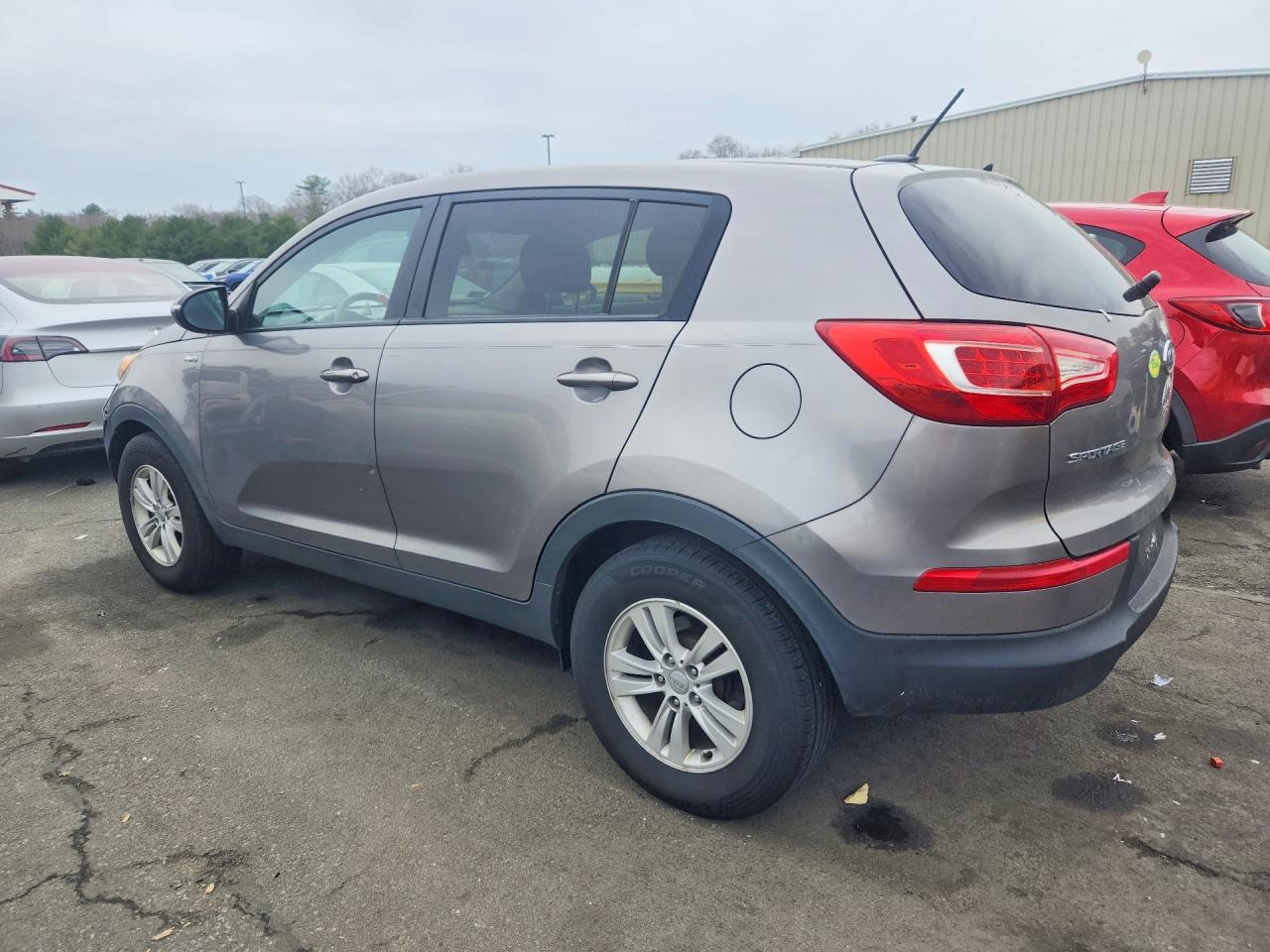 KIA SPORTAGE 2011 — 3
