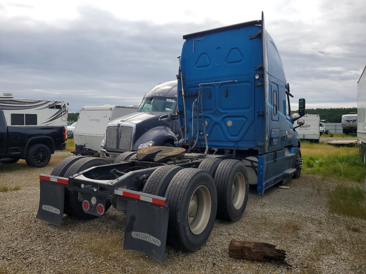 FREIGHTLINER CASCADIA 126 2018 — 5