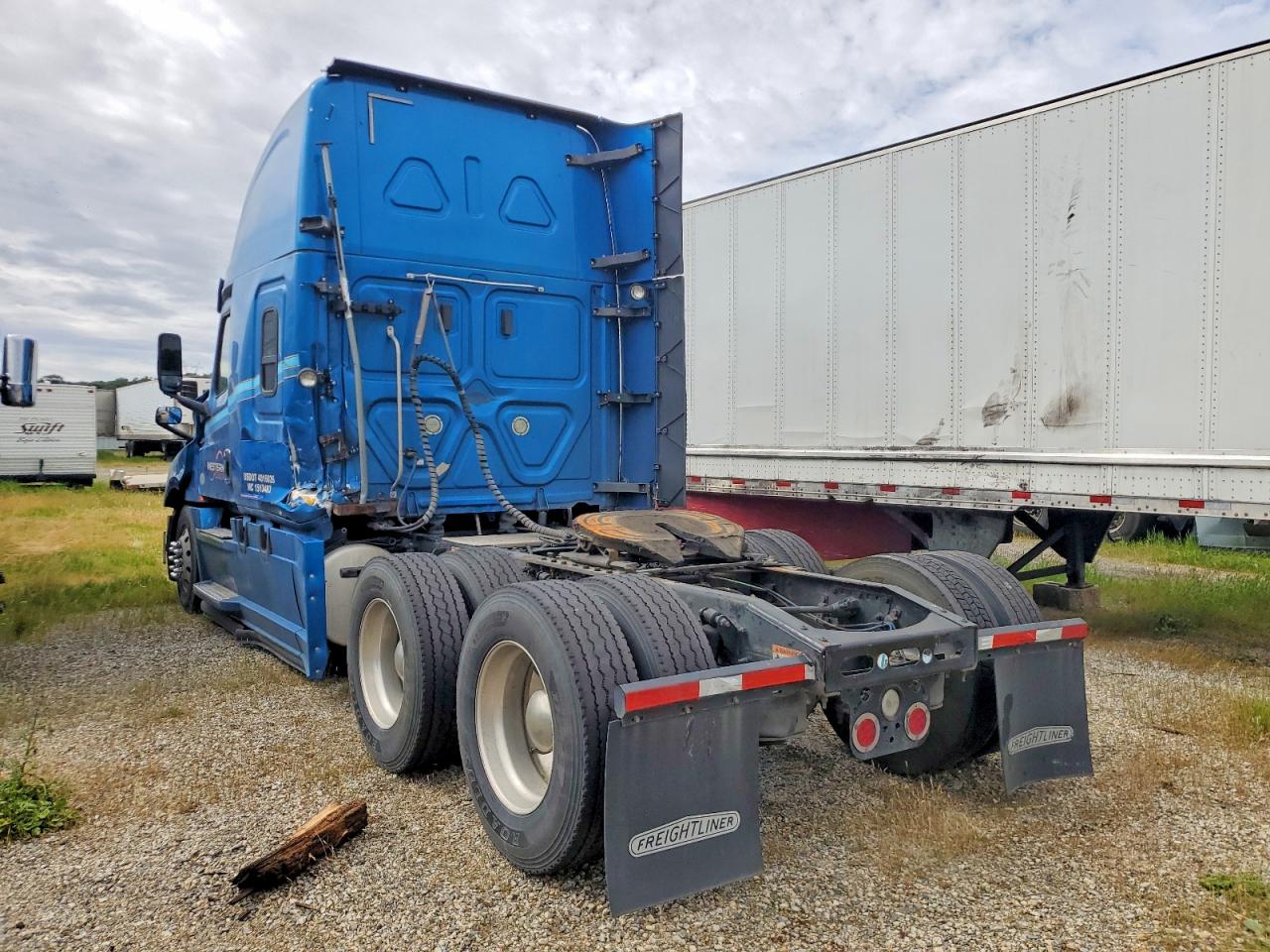 FREIGHTLINER CASCADIA 126 2018 — 4
