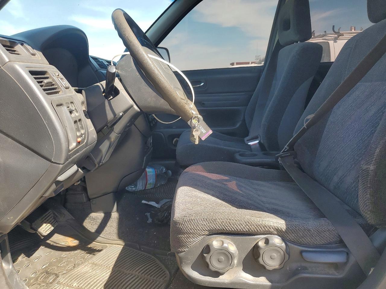 HONDA CR-V 2000 — 8