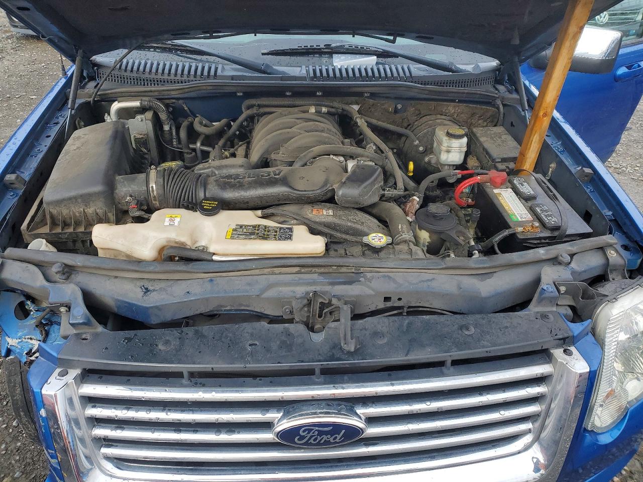 FORD EXPLORER 2010 — 13