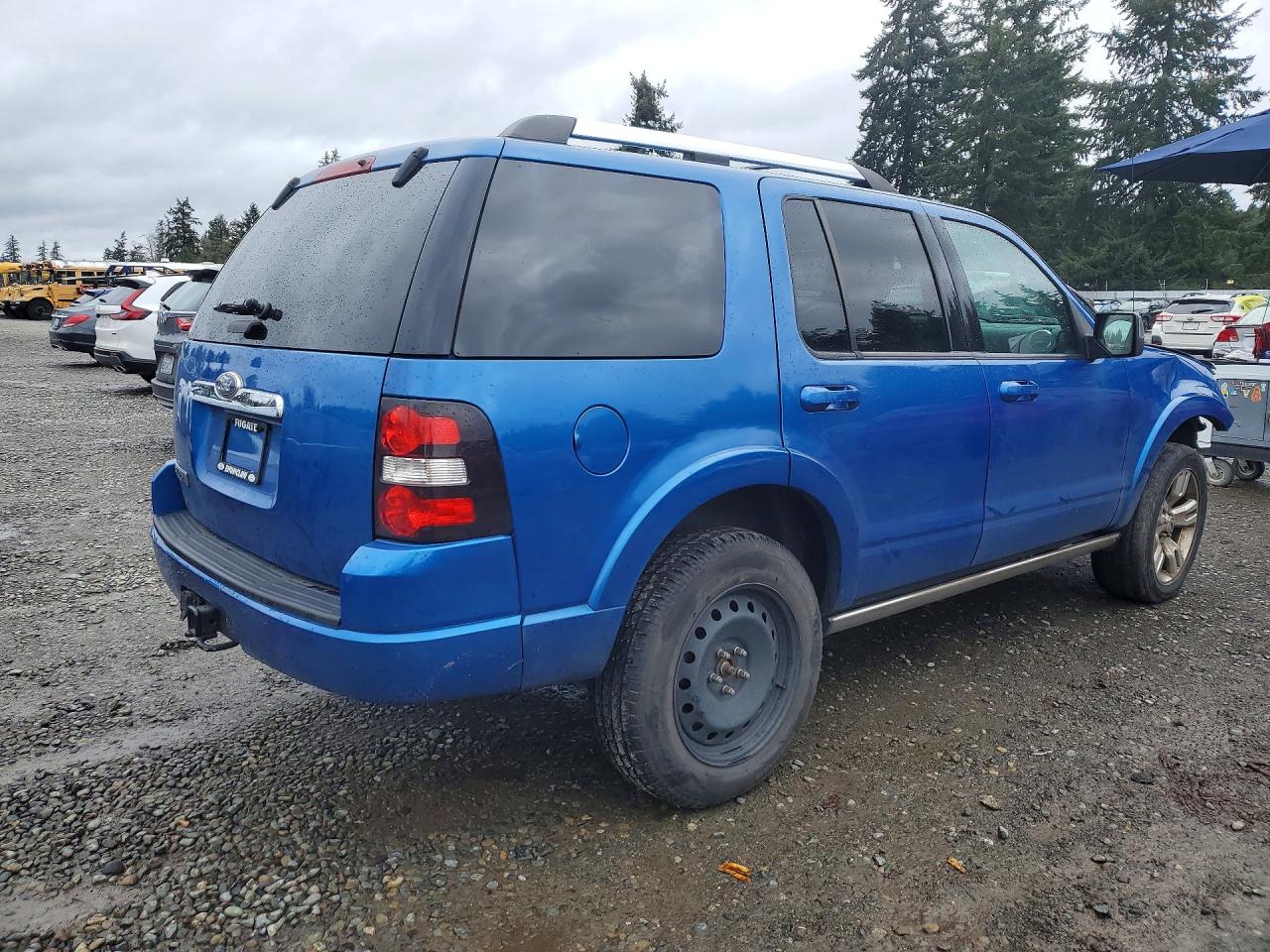 FORD EXPLORER 2010 — 4