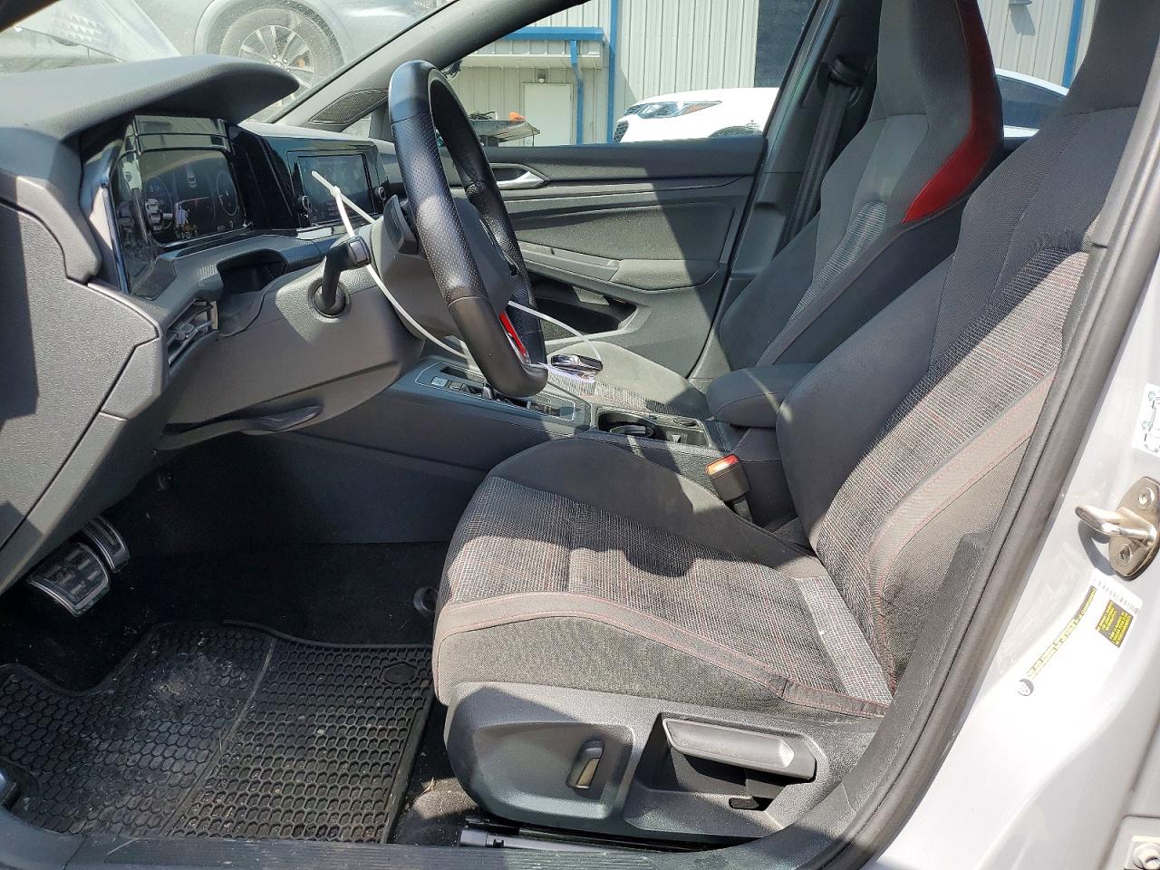 VOLKSWAGEN GOLF 2022 — 8