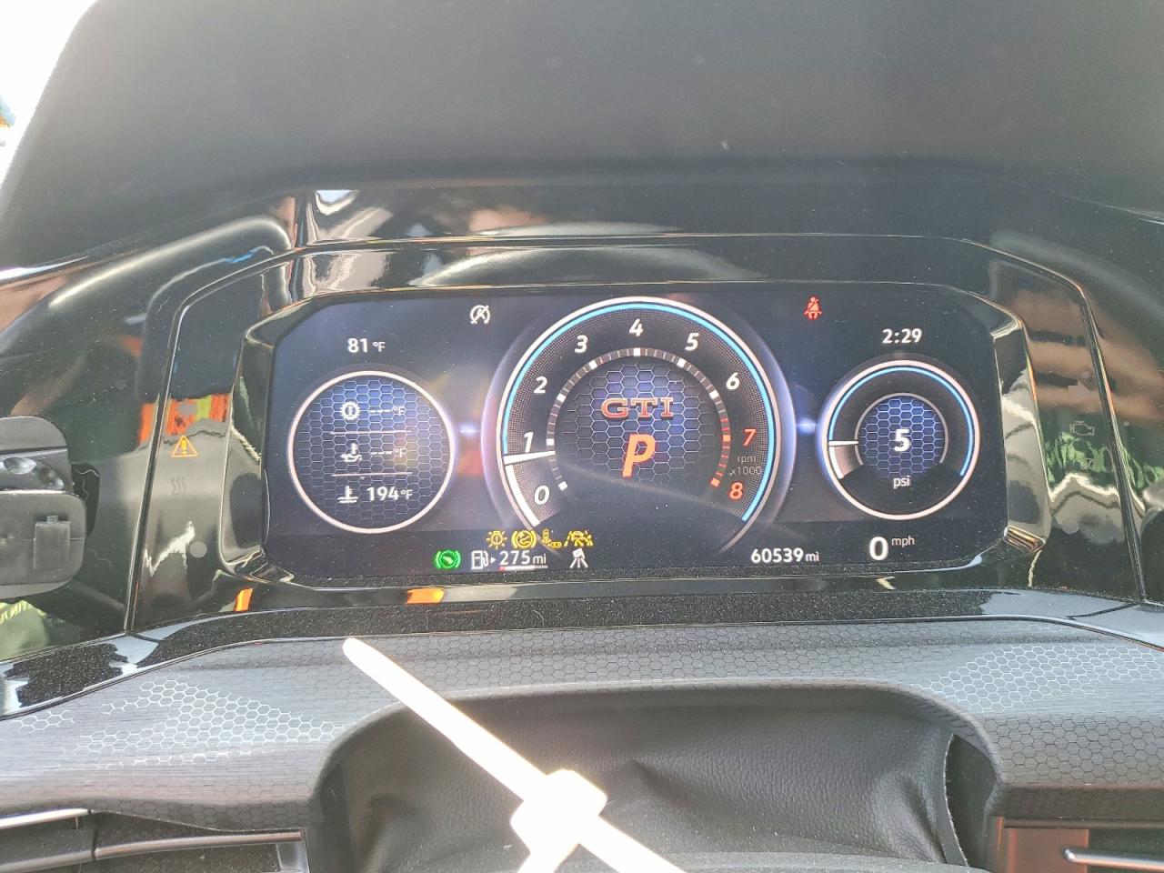 VOLKSWAGEN GOLF 2022 — 10