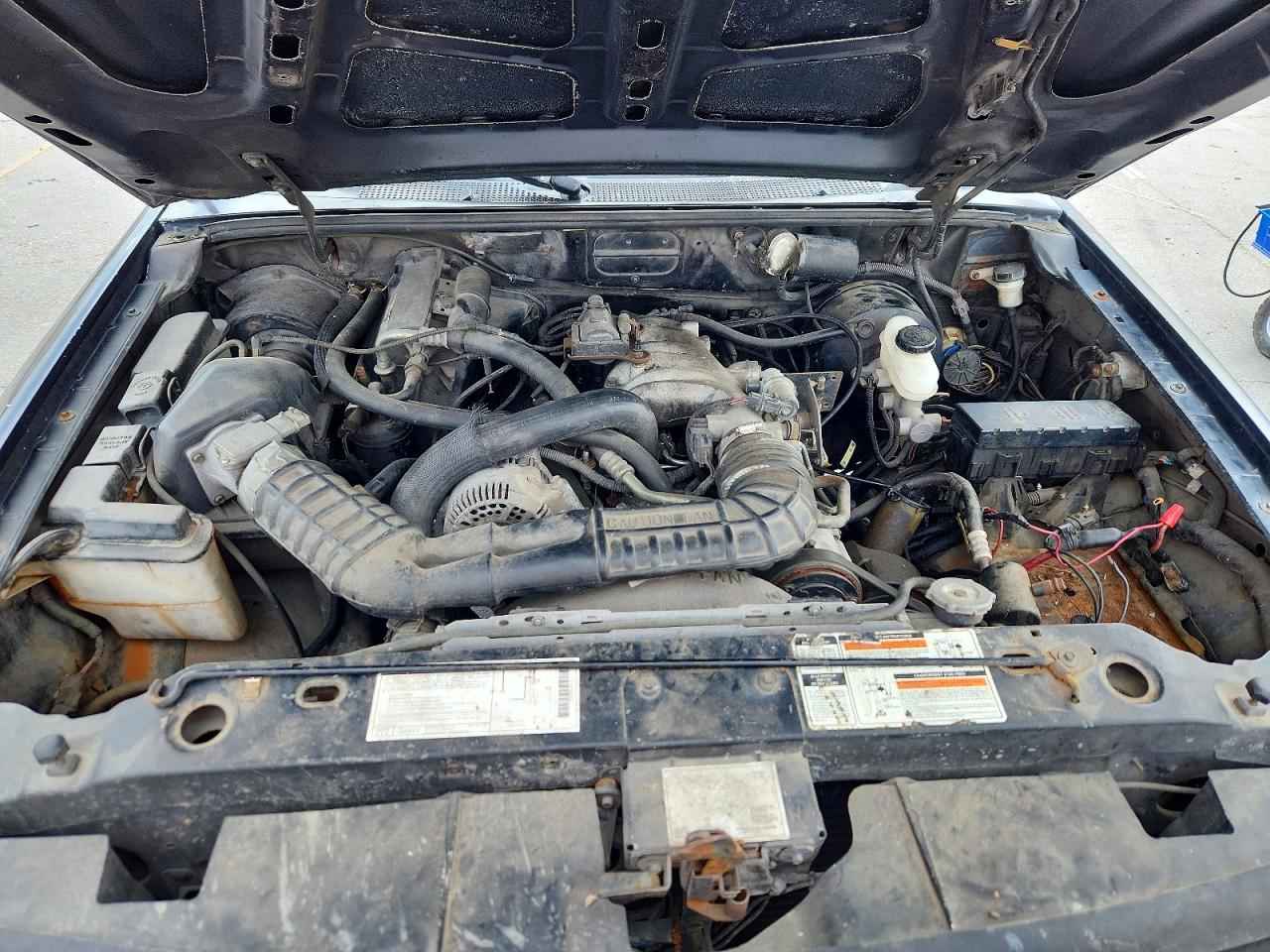 MAZDA B3000 1994 — 12