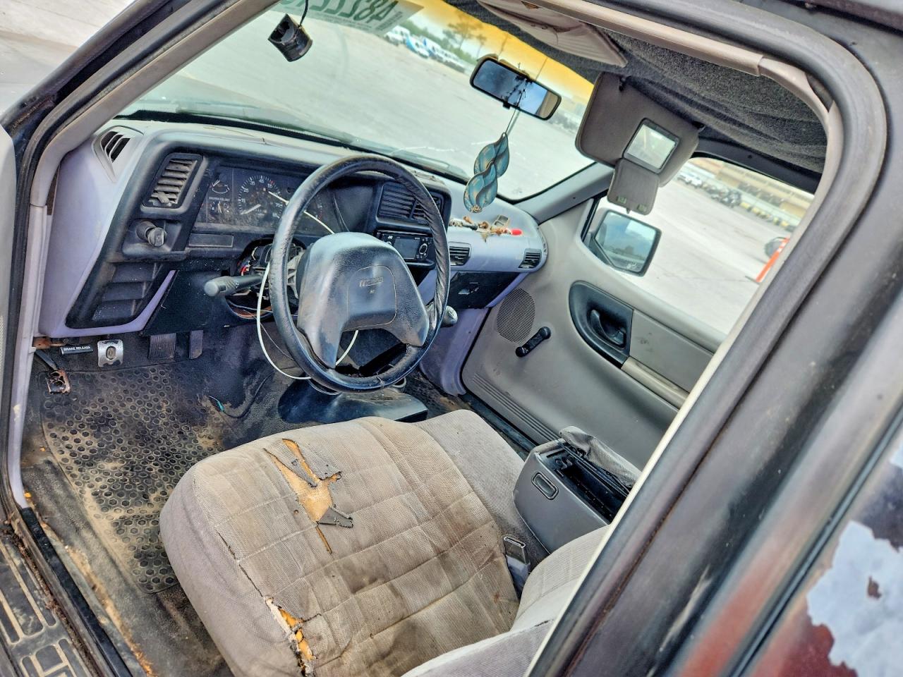 MAZDA B3000 1994 — 9