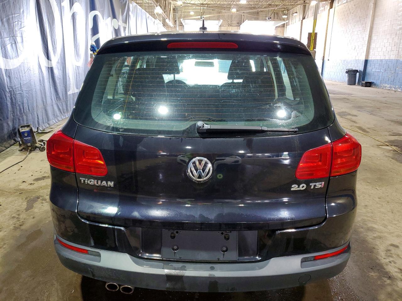 VOLKSWAGEN TIGUAN 2012 — 7