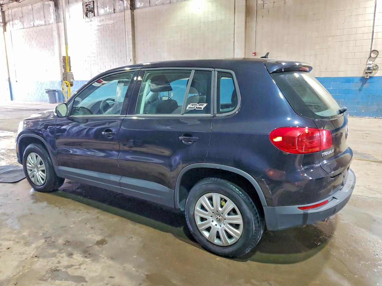 VOLKSWAGEN TIGUAN 2012 — 3