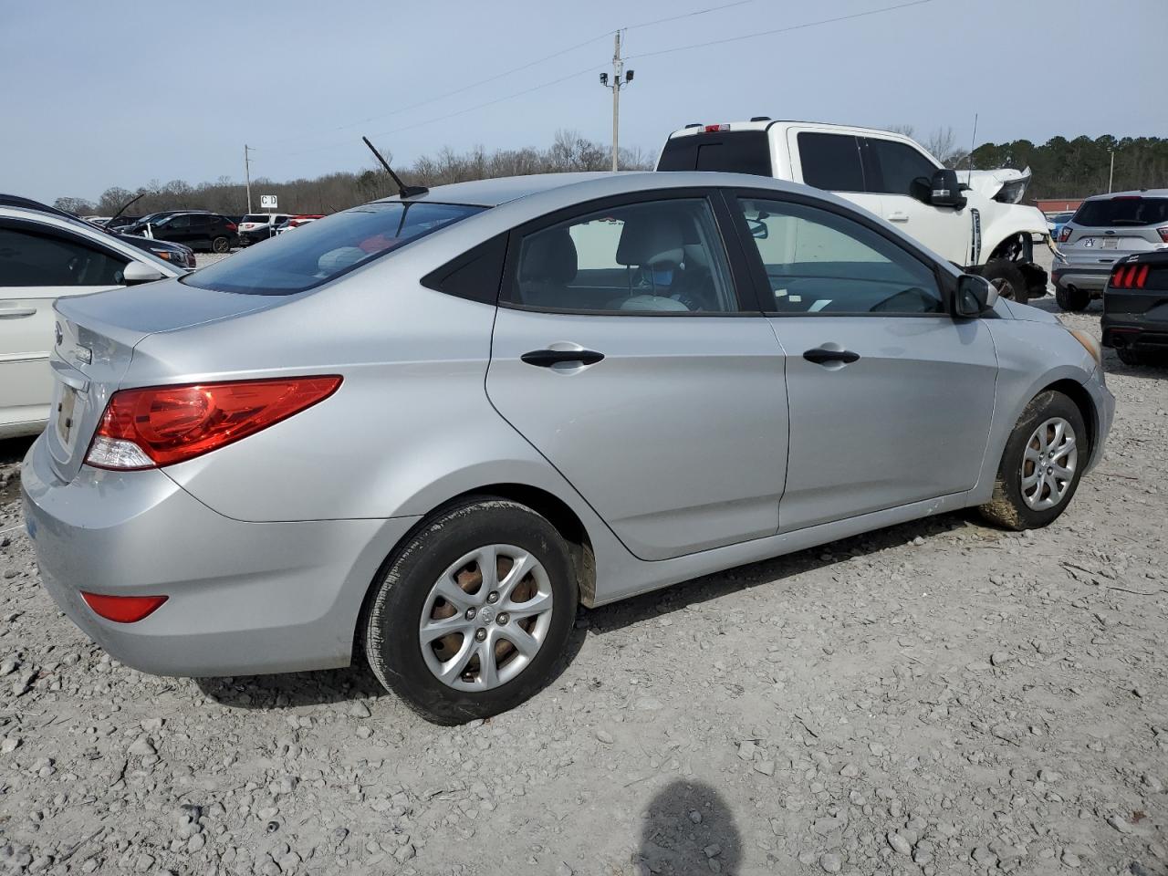 HYUNDAI ACCENT 2012 — 4