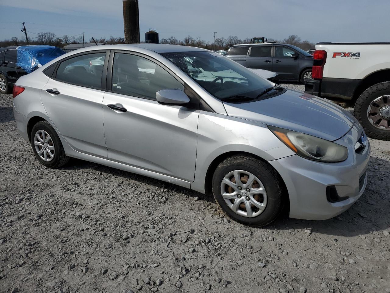 HYUNDAI ACCENT 2012 — 5