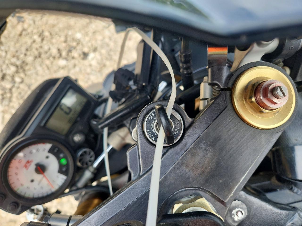 SUZUKI GSX-R1000 2003 — 9