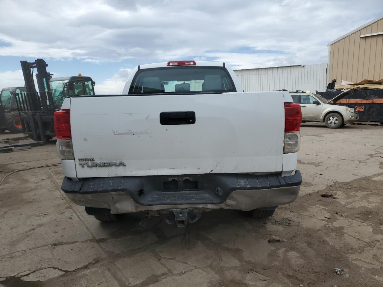 TOYOTA TUNDRA 2012 — 7