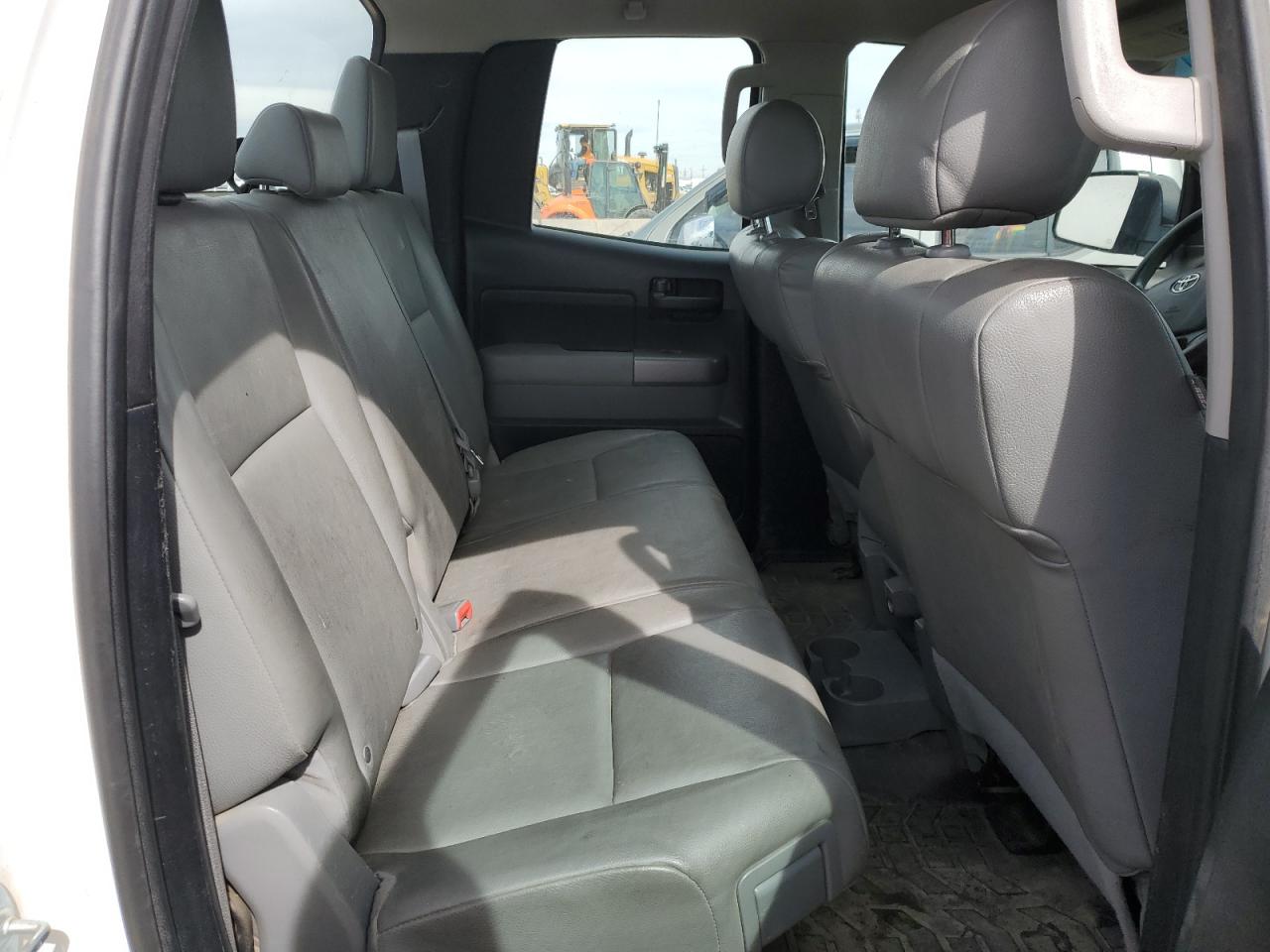 TOYOTA TUNDRA 2012 — 11