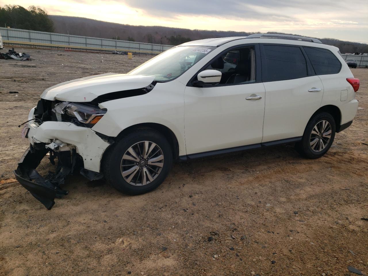 2019 NISSAN PATHFINDER S