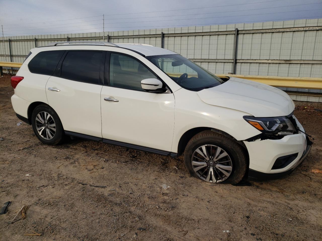 2019 NISSAN PATHFINDER S