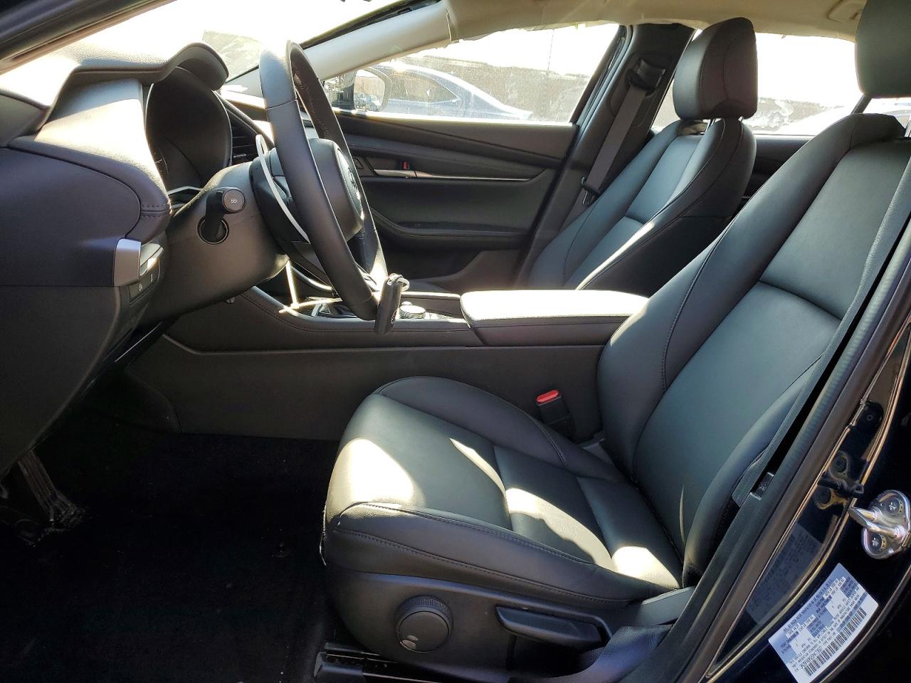 MAZDA 3 2025 — 8