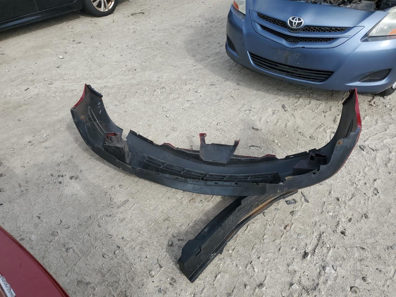 NISSAN VERSA 2011 — 13