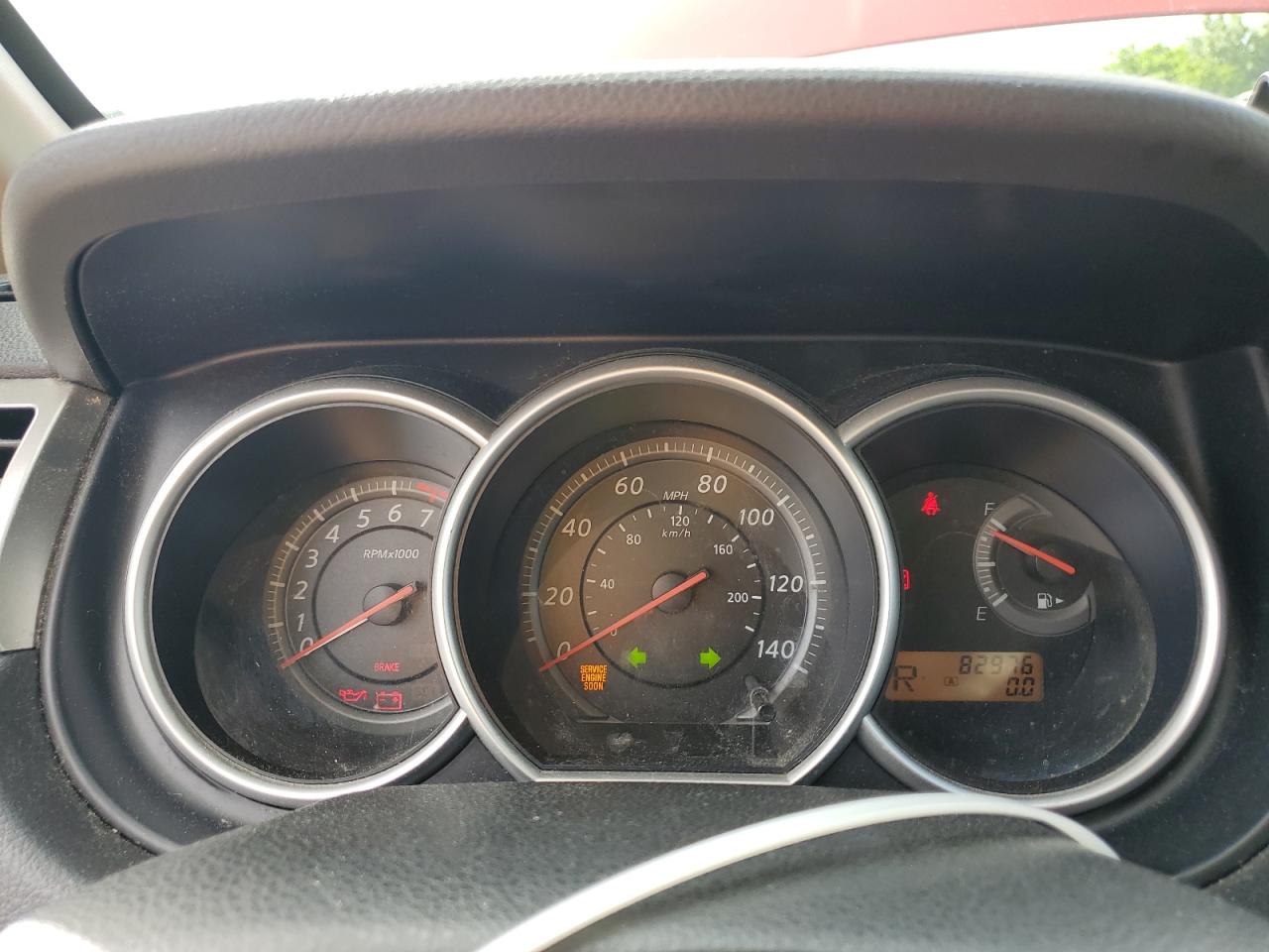 NISSAN VERSA 2011 — 10