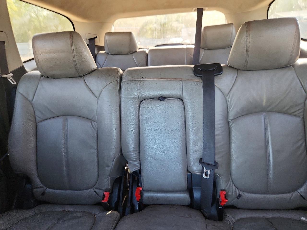 CHEVROLET TRAVERSE 2010 — 11