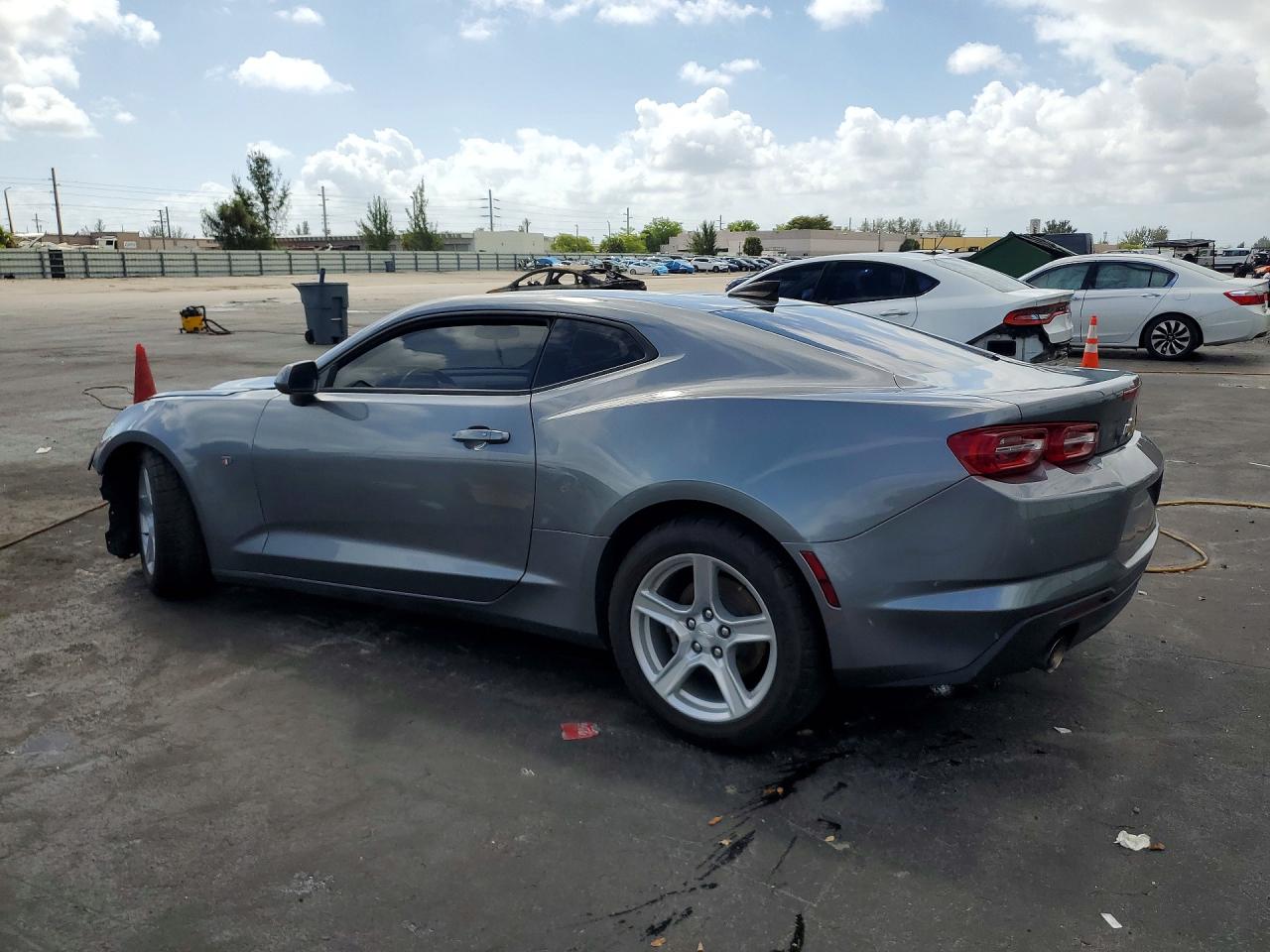 CHEVROLET CAMARO 2021 — 3