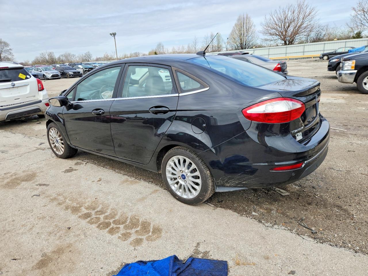 FORD FIESTA 2015 — 3