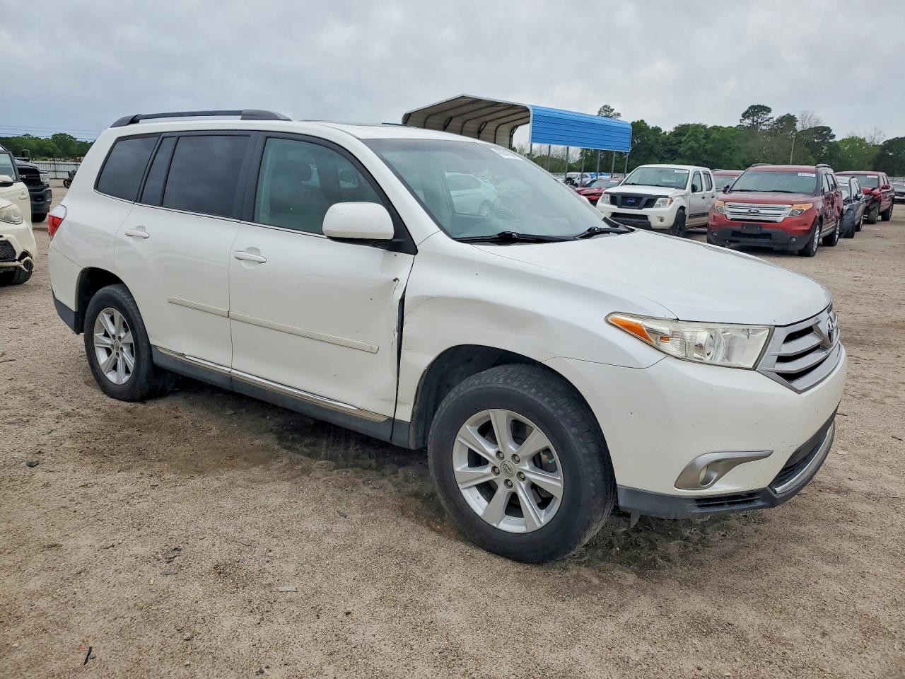 TOYOTA HIGHLANDER 2011 — 5