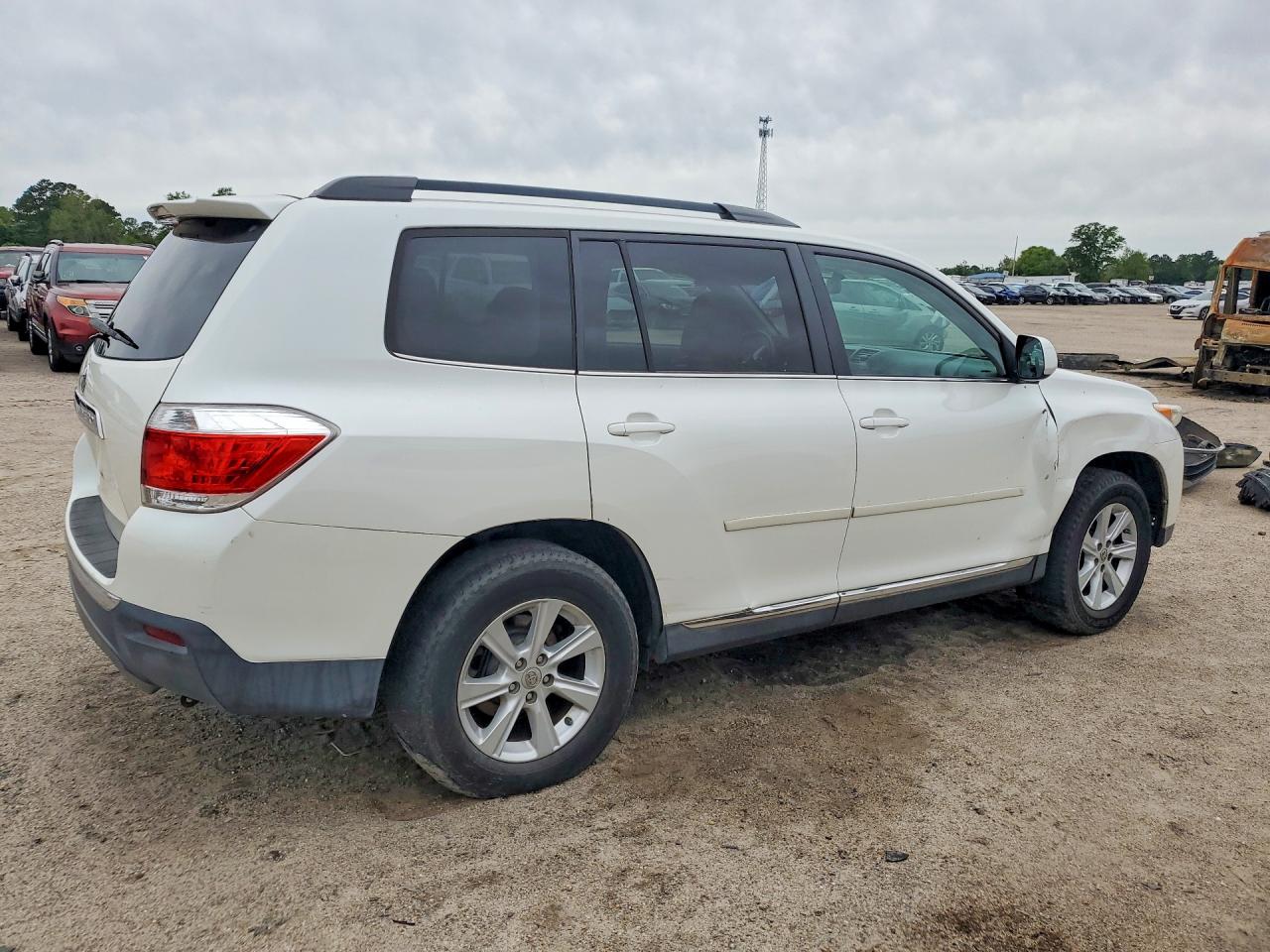 TOYOTA HIGHLANDER 2011 — 4