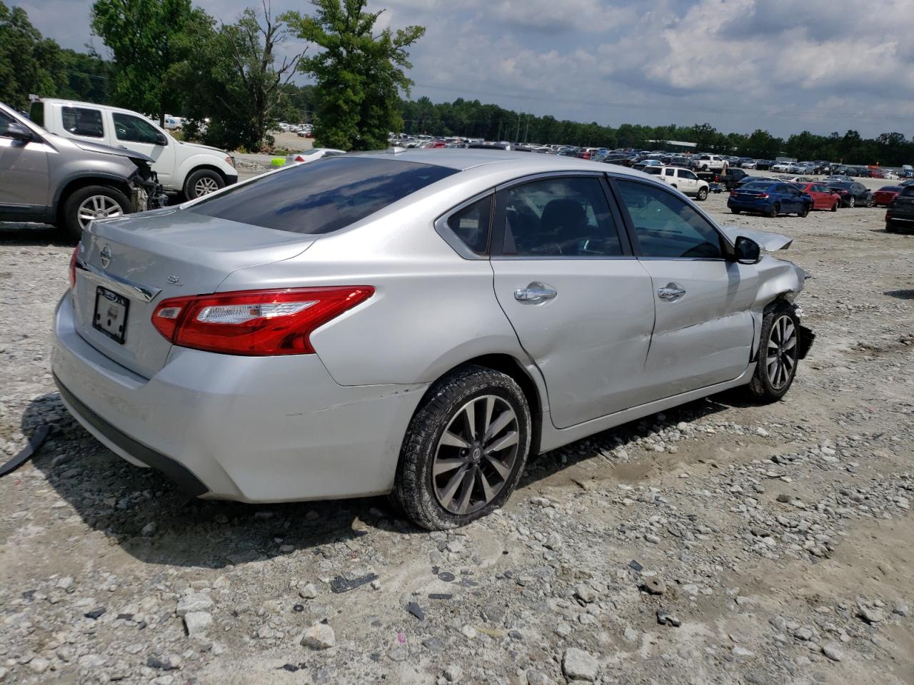NISSAN ALTIMA 2017 — 4