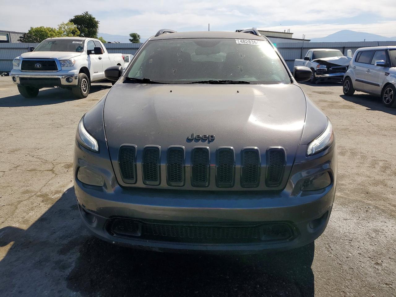 JEEP CHEROKEE 2018 — 6