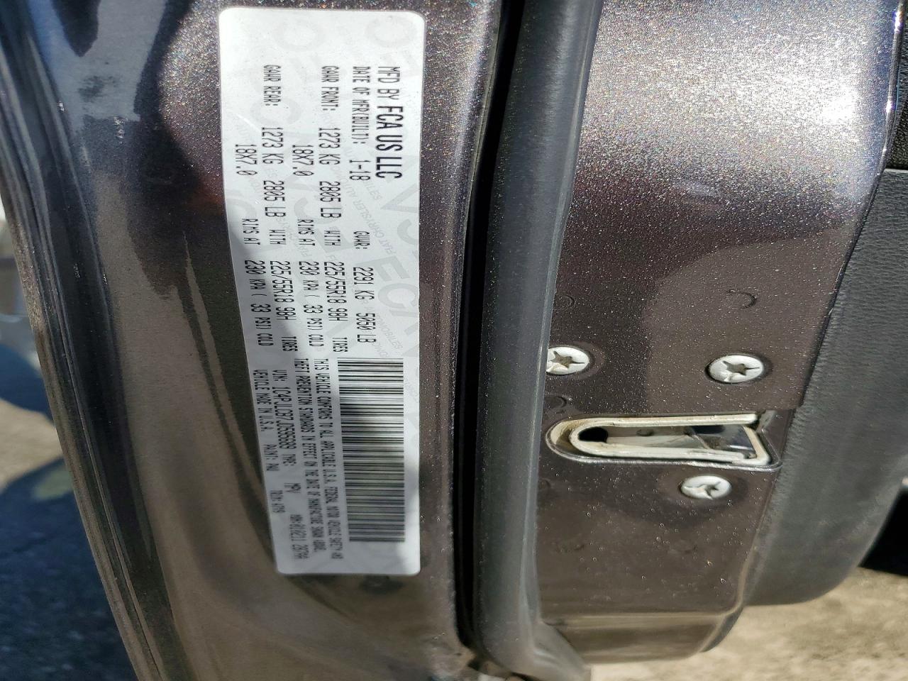 JEEP CHEROKEE 2018 — 13