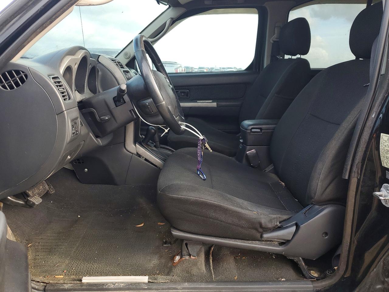 NISSAN XTERRA 2002 — 8