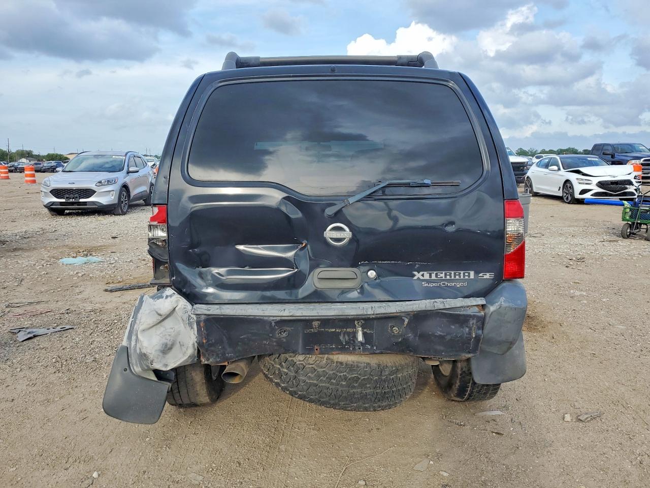 NISSAN XTERRA 2002 — 7