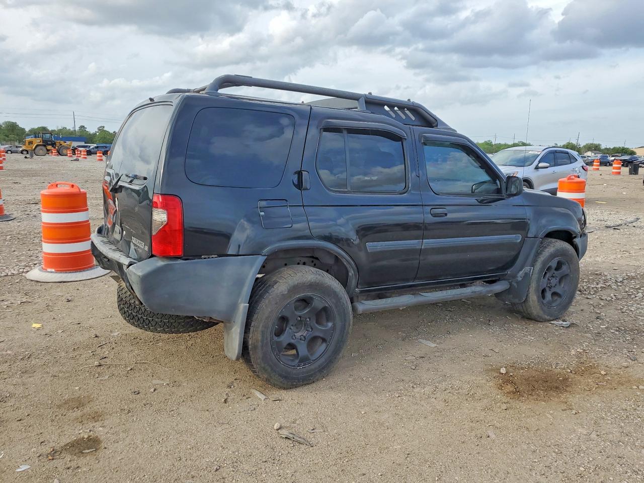 NISSAN XTERRA 2002 — 4