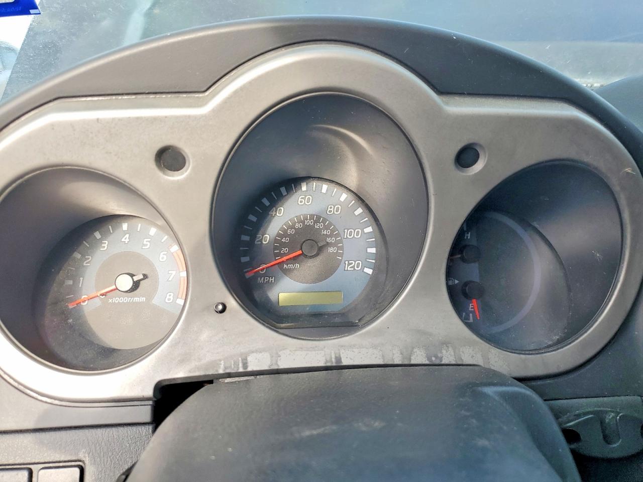 NISSAN XTERRA 2002 — 10