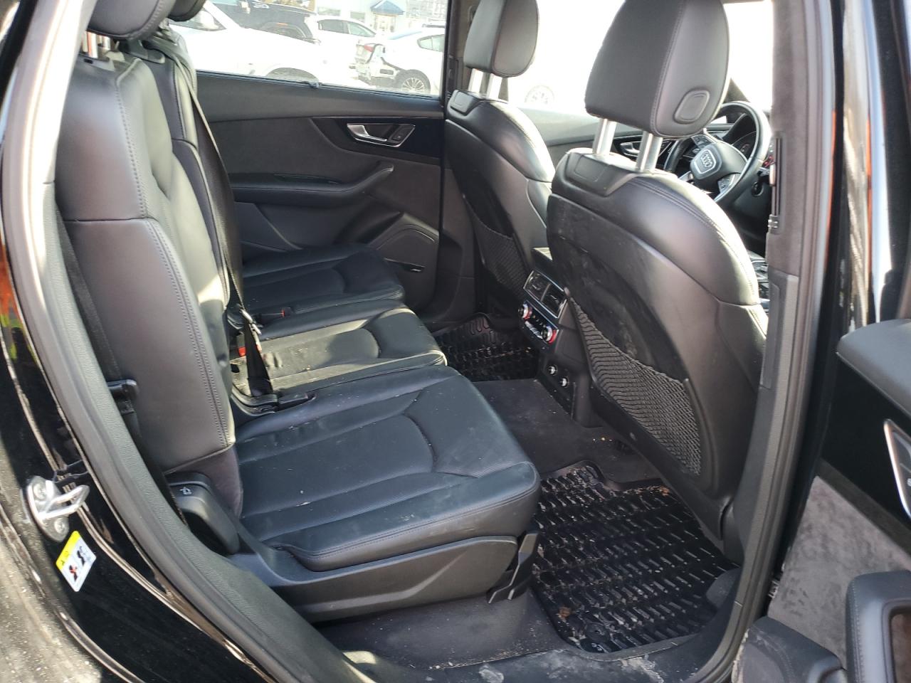 AUDI Q7 2018 — 11