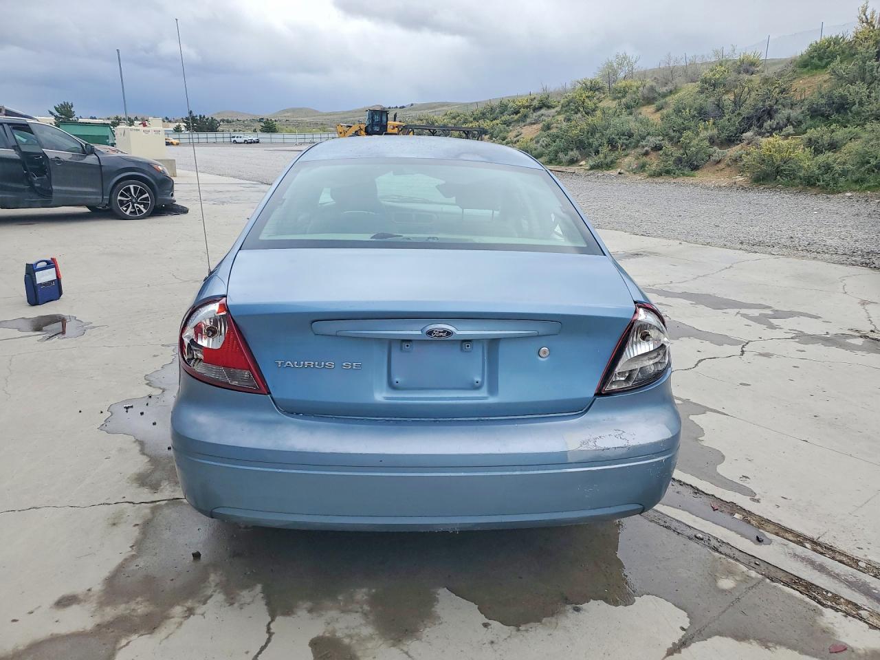 FORD TAURUS 2005 — 7