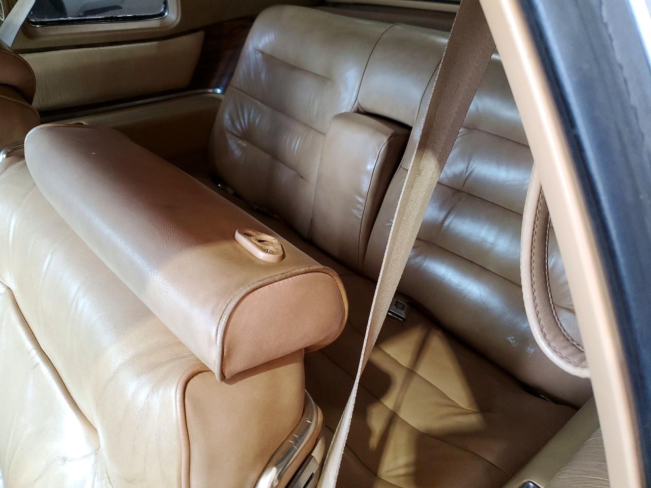 CADI DEVILLE 1976 — 11