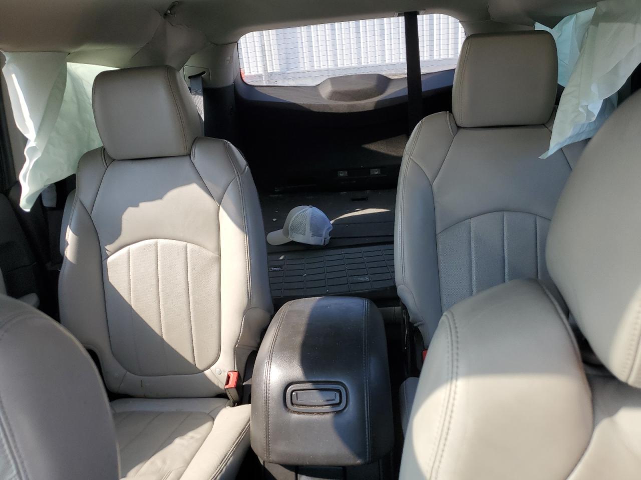 CHEVROLET TRAVERSE 2011 — 11