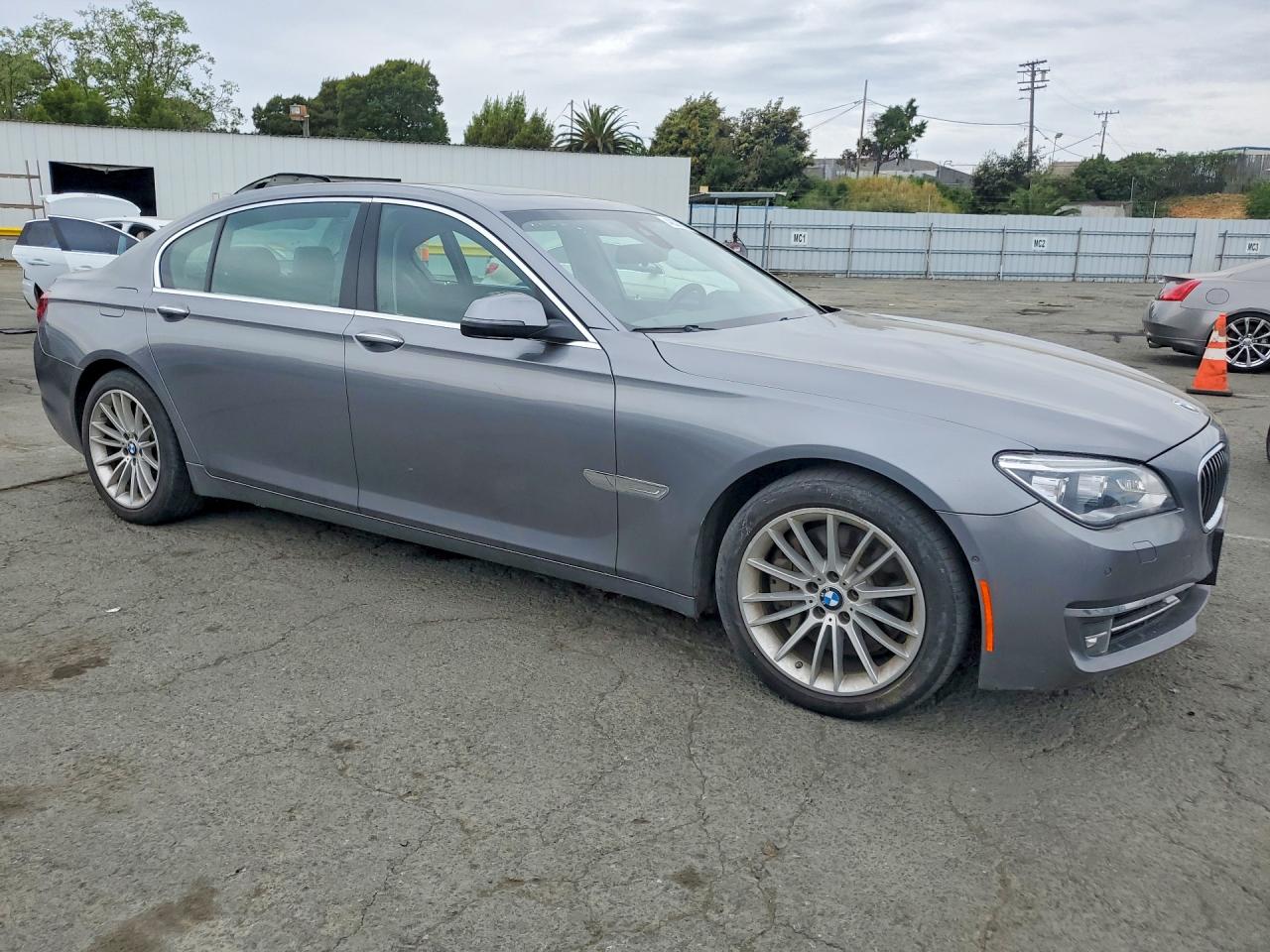 BMW 750 2014 — 5