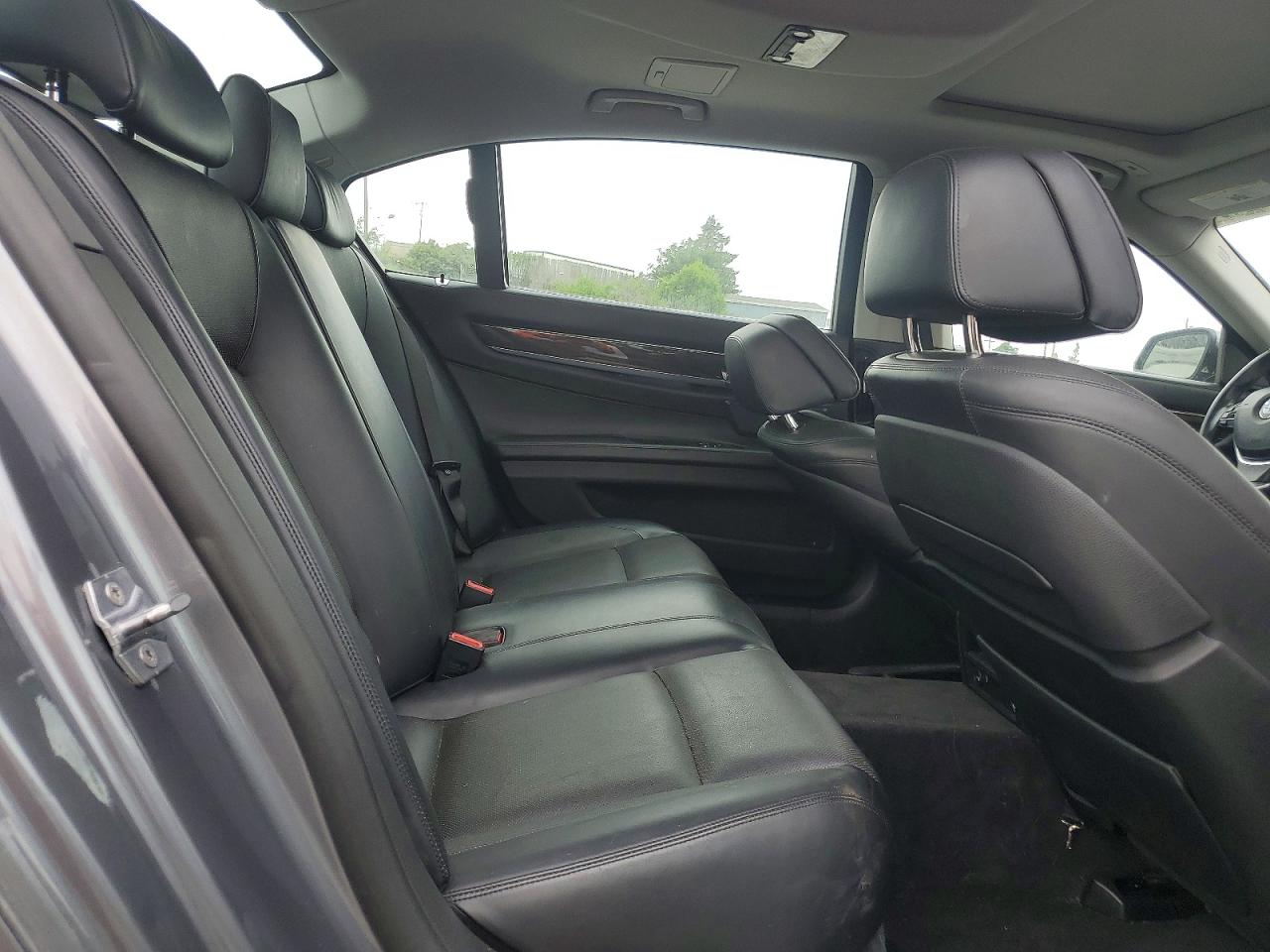 BMW 750 2014 — 11