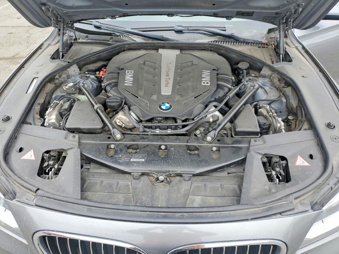 BMW 750 2014 — 12