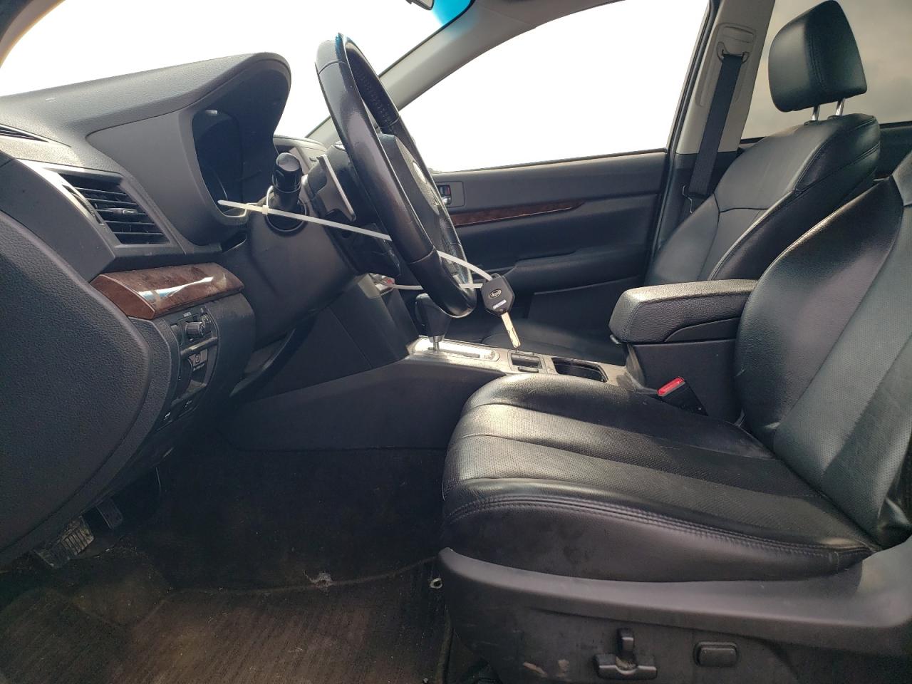 SUBARU LEGACY 2013 — 8