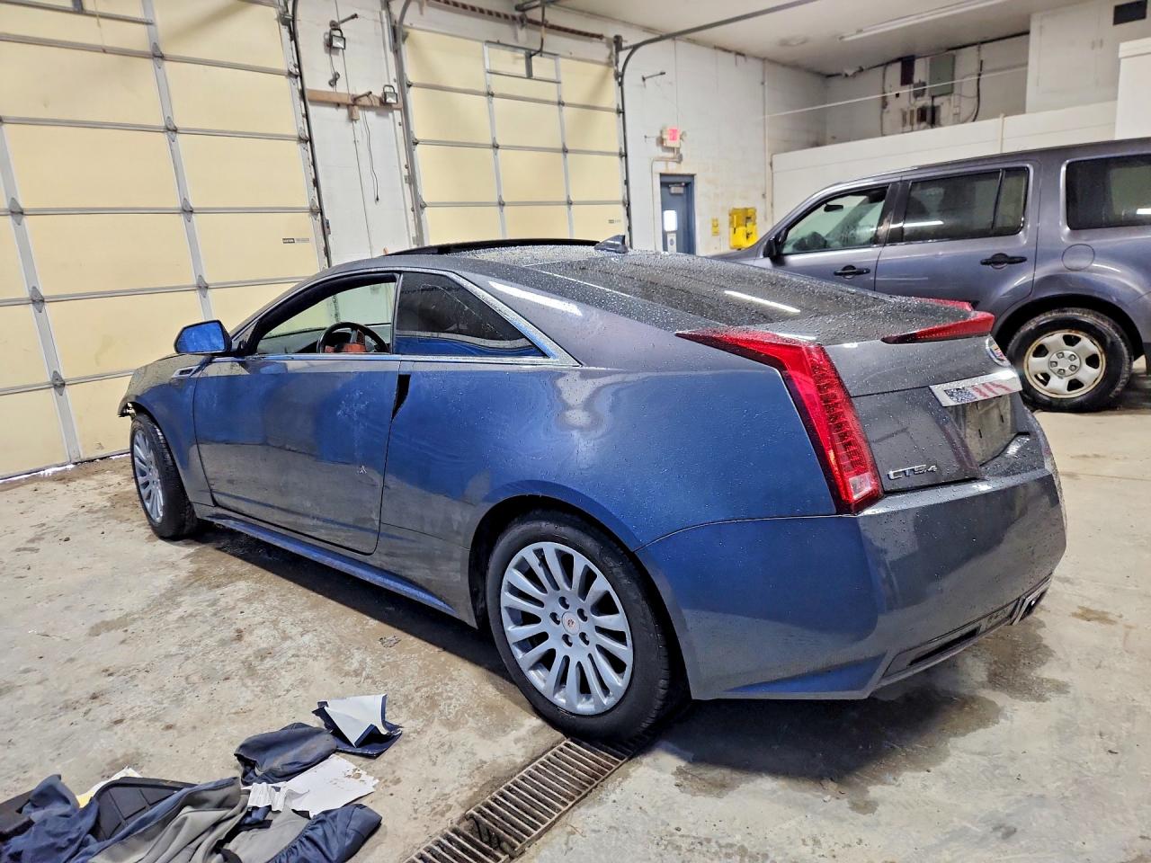 CADILLAC CTS 2011 — 3