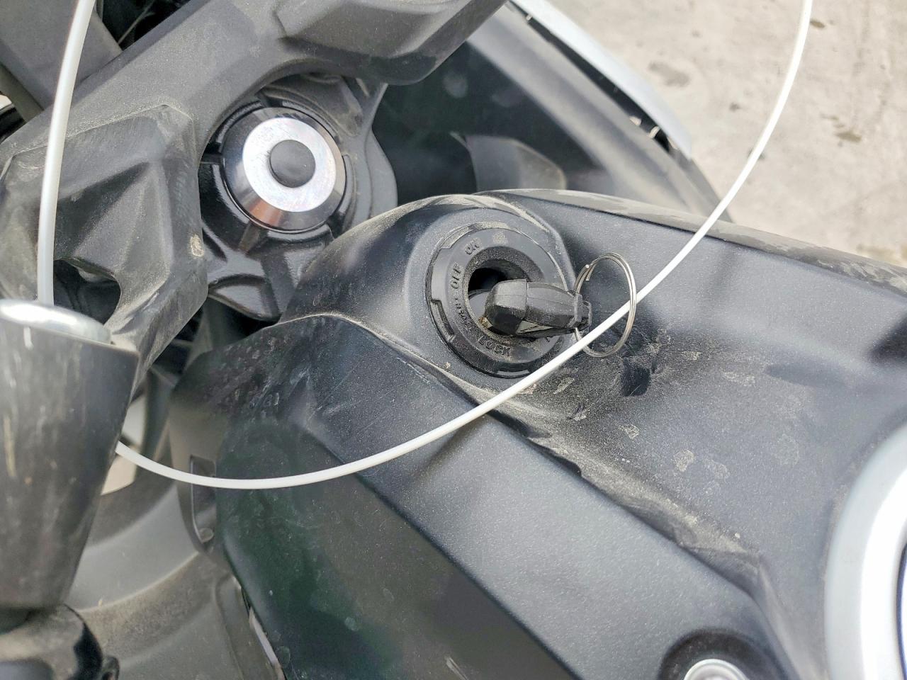 KAWASAKI EX650 2026 — 9