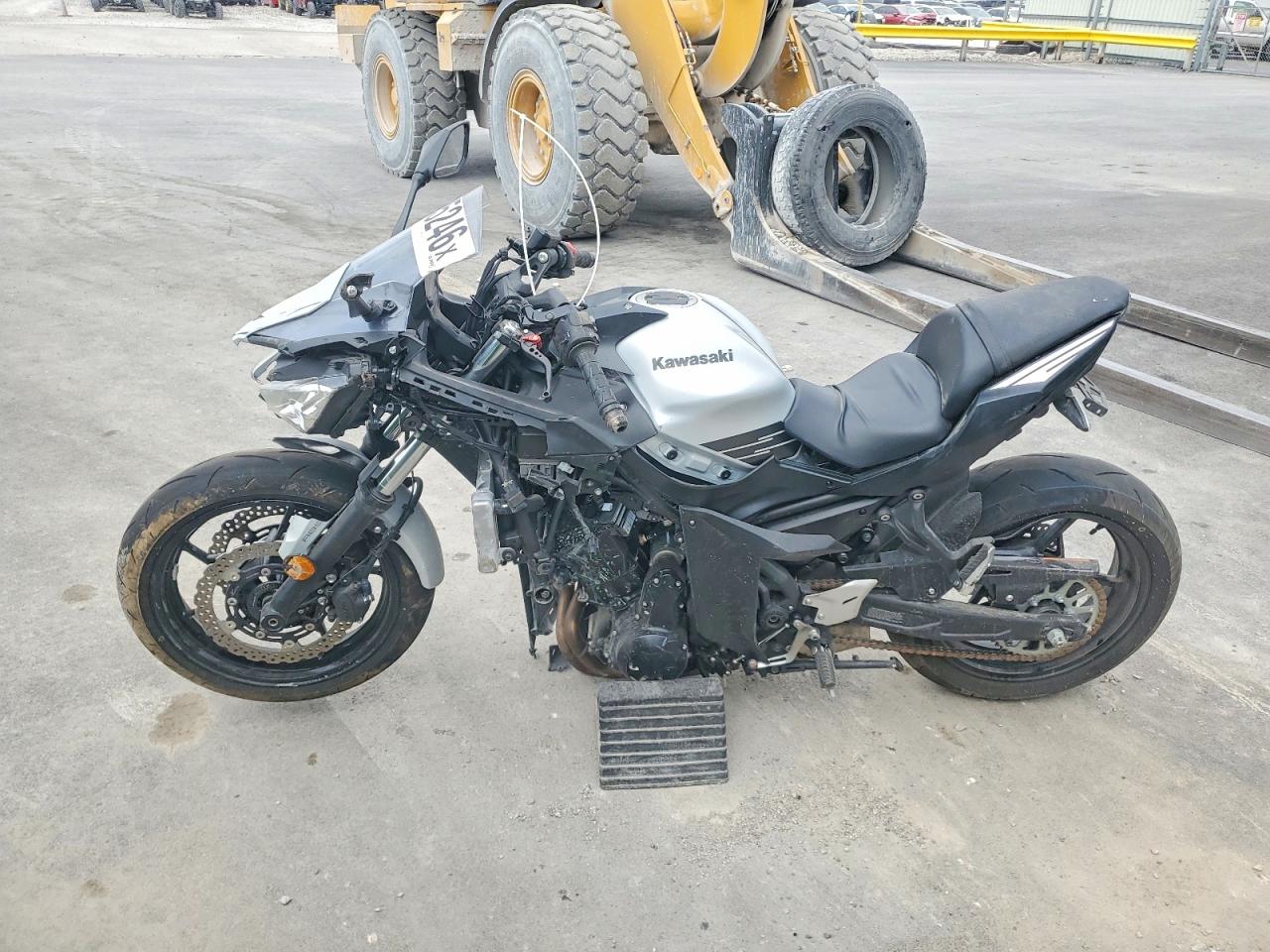 KAWASAKI EX650 2026 — 4