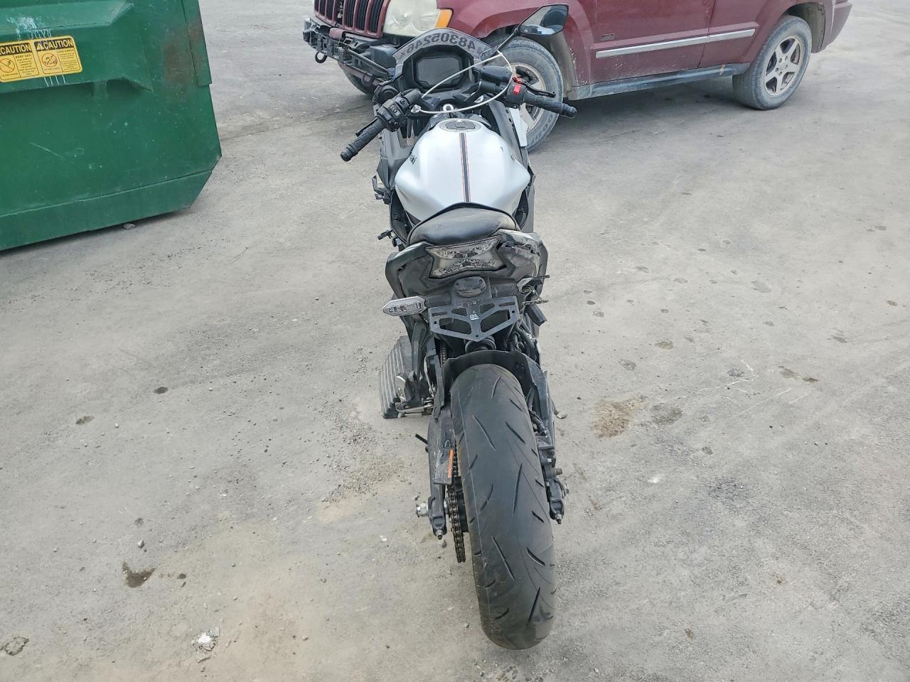 KAWASAKI EX650 2026 — 5
