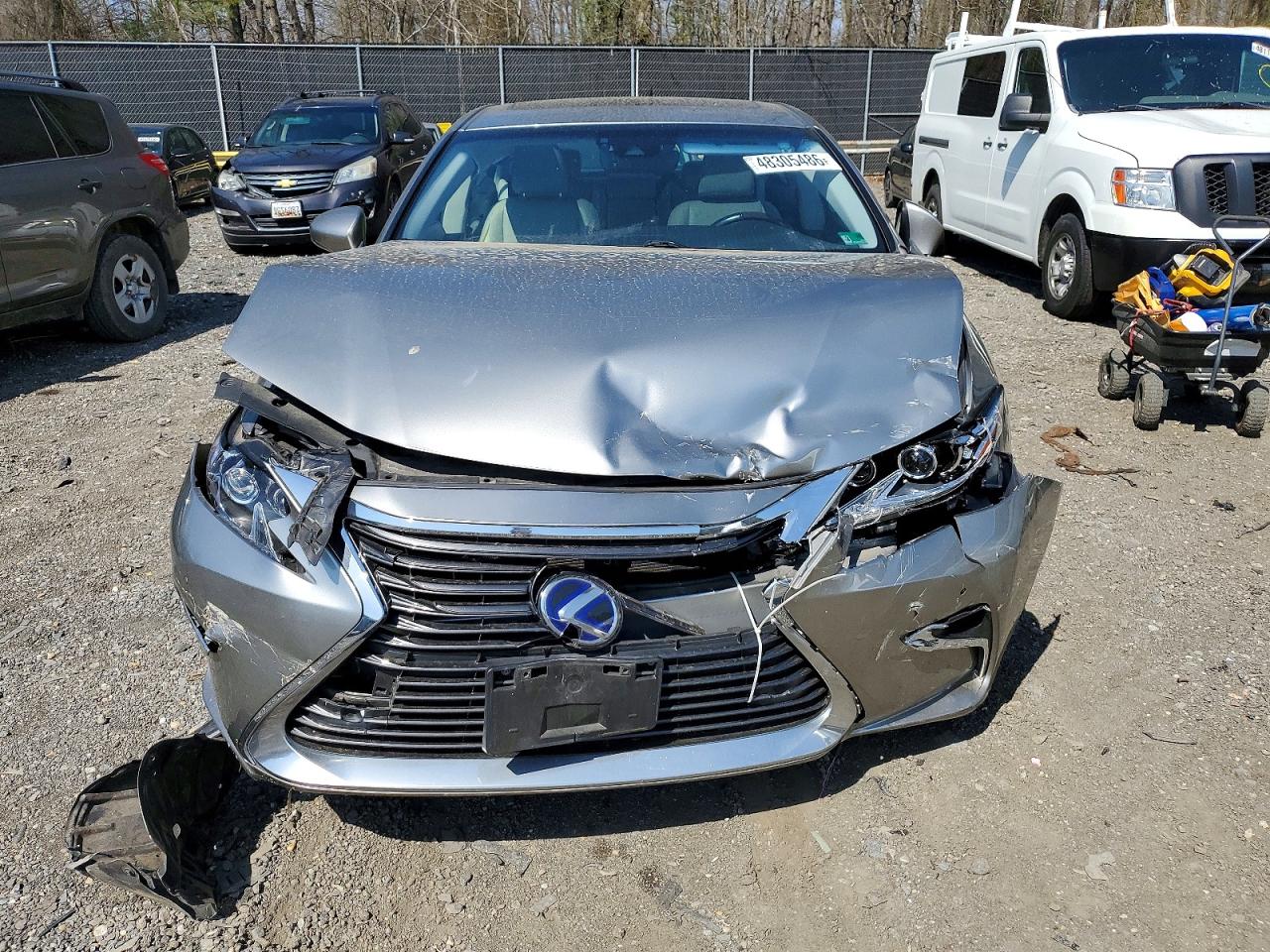 LEXUS ES 300H 2018 — 12