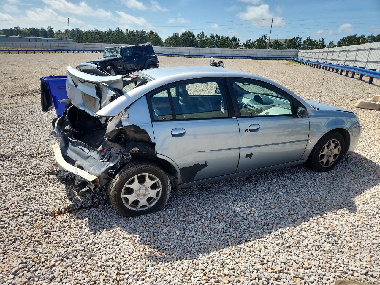 SATURN ION 2003 — 4