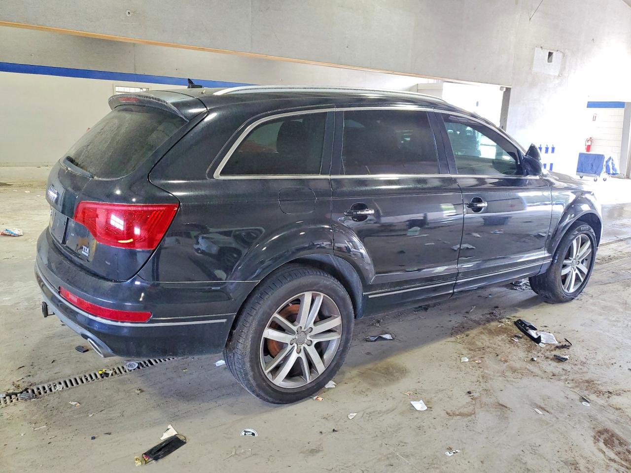 AUDI Q7 2012 — 3