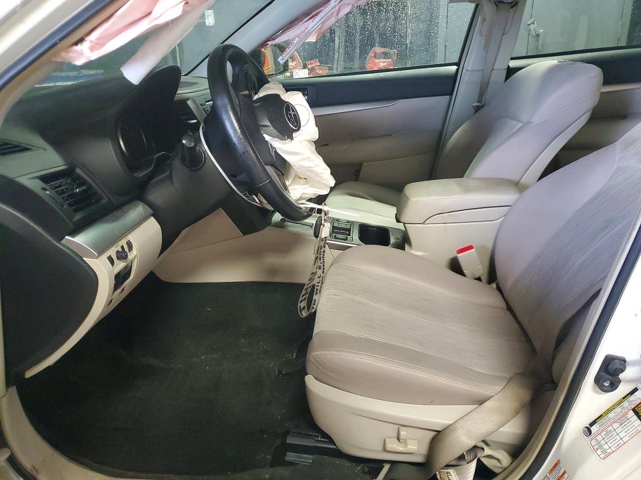 SUBARU LEGACY 2014 — 8